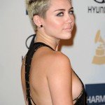 Miley Cyrus sideboob