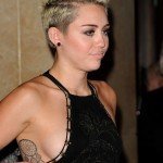 Miley Cyrus sideboob