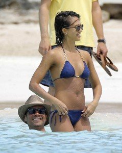 jessica_alba_beach8