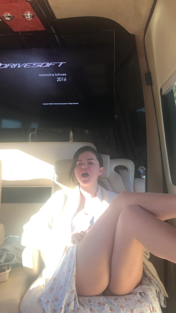 Selena Gomez show his tits, leaks pictures, october 2021Video Celebrities
